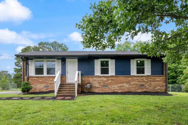 133 Lynn Ln, Charlotte, TN 37036
