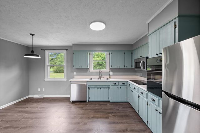 133 Lynn Ln, Charlotte, TN 37036