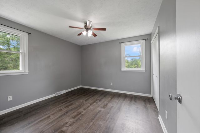 133 Lynn Ln, Charlotte, TN 37036