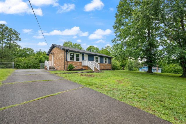 133 Lynn Ln, Charlotte, TN 37036