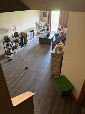 710 10th Street SW, Pine Island, MN 55963