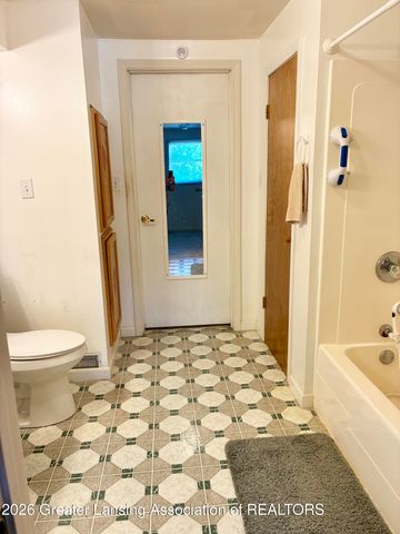 7100 Lynn Street, Perry, MI 48872