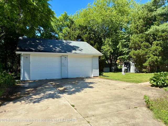 7100 Lynn Street, Perry, MI 48872