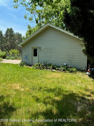 7100 Lynn Street, Perry, MI 48872