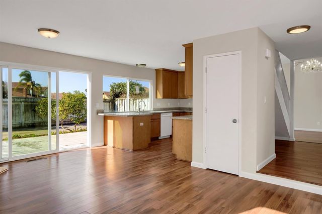 28339 Cabrini Dr, Hayward, CA 94545