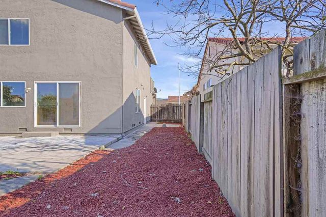 28339 Cabrini Dr, Hayward, CA 94545