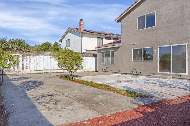 28339 Cabrini Dr, Hayward, CA 94545