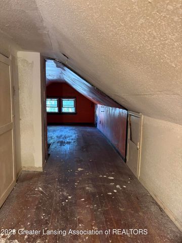 118 Mifflin Avenue, Lansing, MI 48912