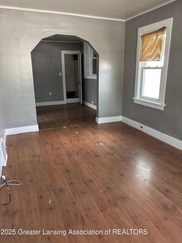 118 Mifflin Avenue, Lansing, MI 48912