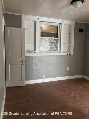 118 Mifflin Avenue, Lansing, MI 48912