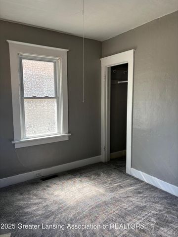 118 Mifflin Avenue, Lansing, MI 48912