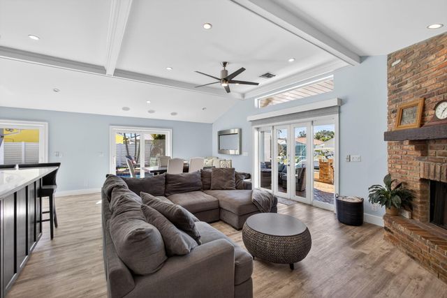 908 Penn Trail, Jupiter, FL 33458