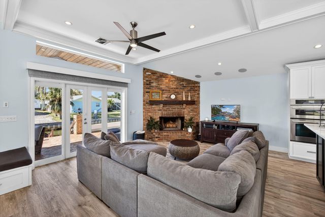 908 Penn Trail, Jupiter, FL 33458