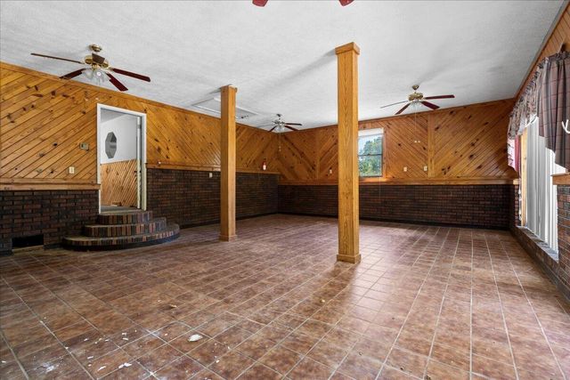 644 Maple Grove Road, London, KY 40744