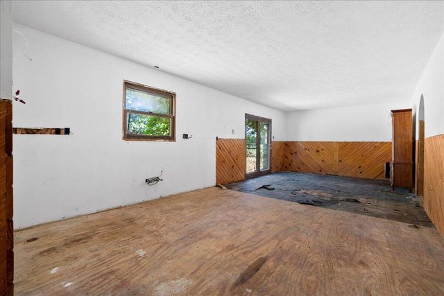 644 Maple Grove Road, London, KY 40744