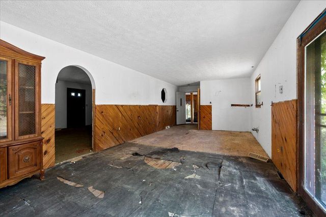 644 Maple Grove Road, London, KY 40744