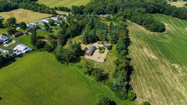 644 Maple Grove Road, London, KY 40744