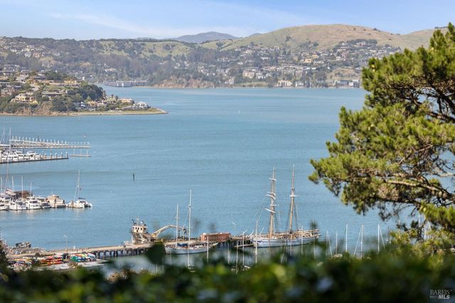 75 Platt Ave, Sausalito, CA 94965