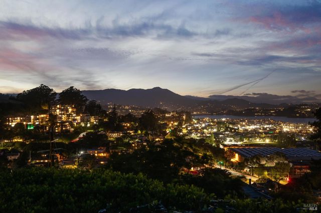 75 Platt Ave, Sausalito, CA 94965