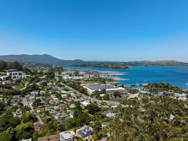 75 Platt Ave, Sausalito, CA 94965