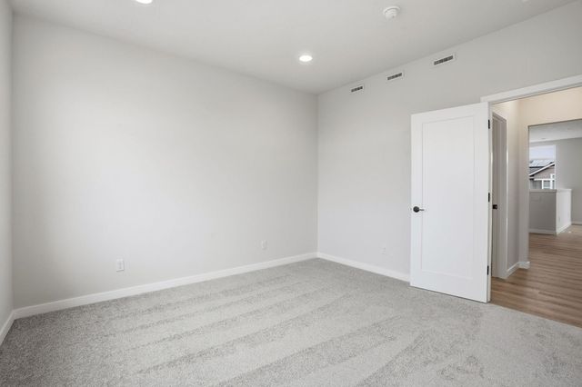 2512 W Summit Pkwy, Spokane, WA 99201