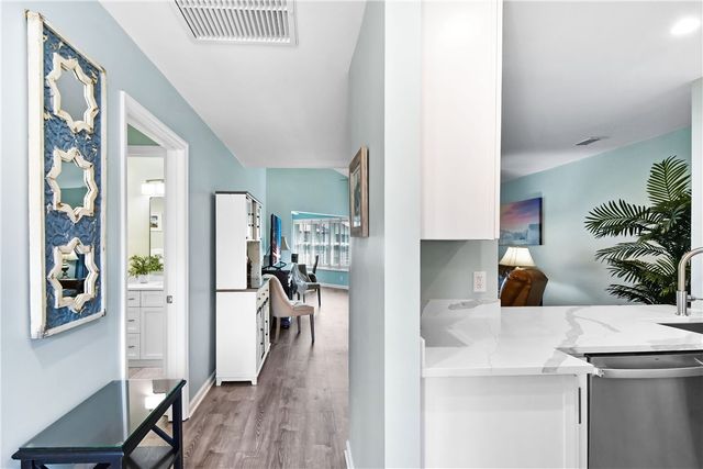 206 Harbour Oaks Drive 206, St Simons Island, GA 31522