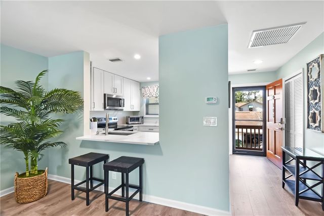 206 Harbour Oaks Drive 206, St Simons Island, GA 31522