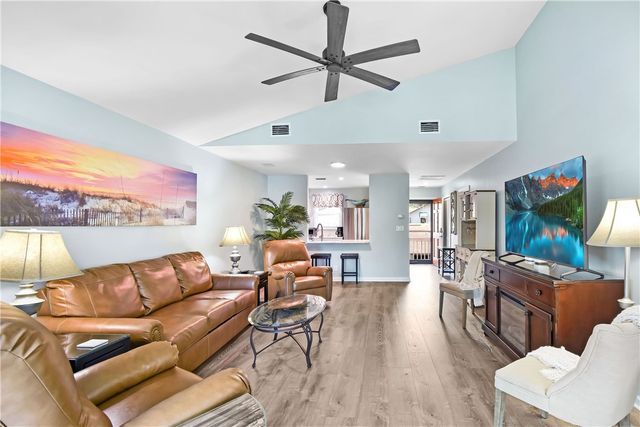 206 Harbour Oaks Drive 206, St Simons Island, GA 31522