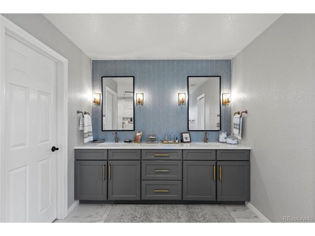 10660 Weathersfield Ct, Highlands Ranch, CO 80129