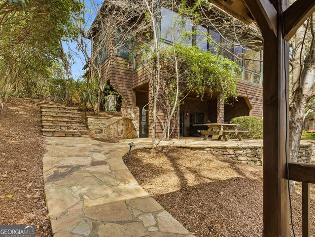 792 Tom Cobb Drive, Hartwell, GA 30643
