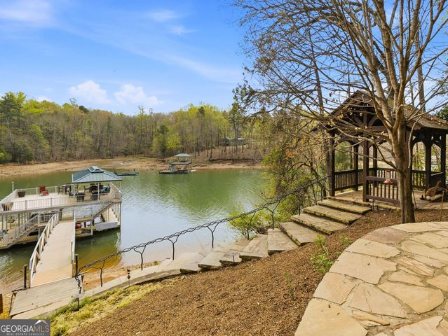 792 Tom Cobb Drive, Hartwell, GA 30643