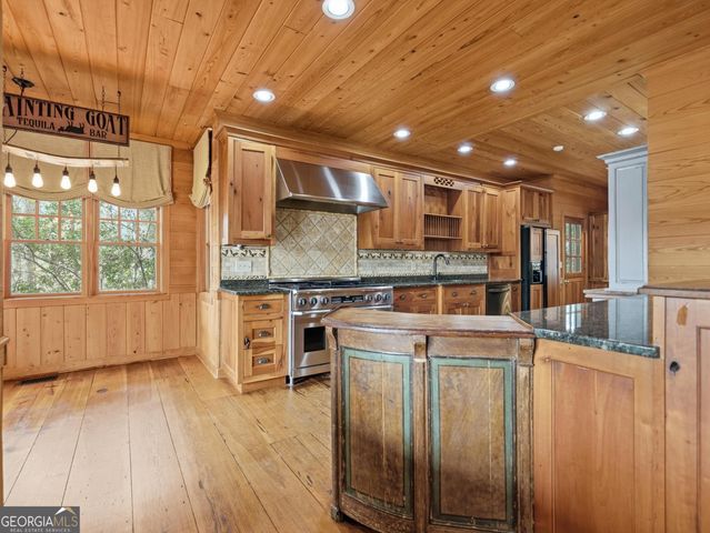 792 Tom Cobb Drive, Hartwell, GA 30643