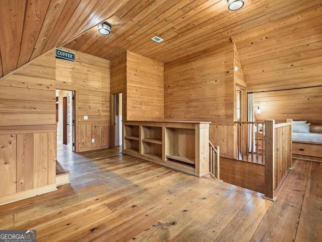 792 Tom Cobb Drive, Hartwell, GA 30643