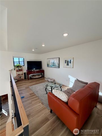 208 Pebblebrook Drive, Lynden, WA 98264