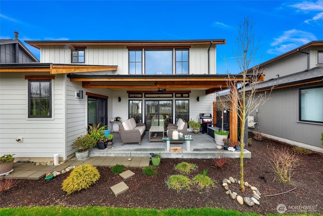 208 Pebblebrook Drive, Lynden, WA 98264