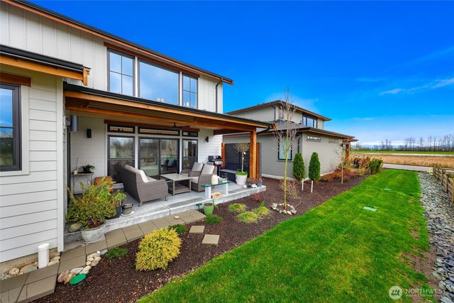 208 Pebblebrook Drive, Lynden, WA 98264