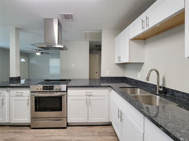 5242 Keystone Street, Houston, TX 77021