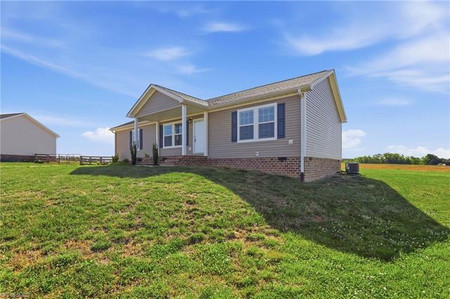 197 Burleson Point, Woodleaf, NC 27054