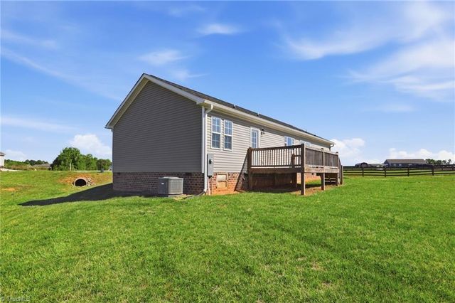 197 Burleson Point, Woodleaf, NC 27054