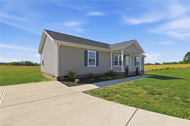 197 Burleson Point, Woodleaf, NC 27054