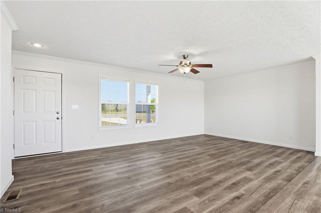 197 Burleson Point, Woodleaf, NC 27054