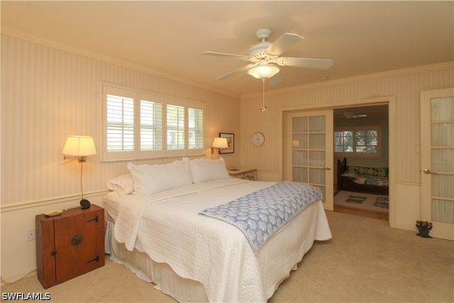 750 Pine CT, Naples, FL 34102