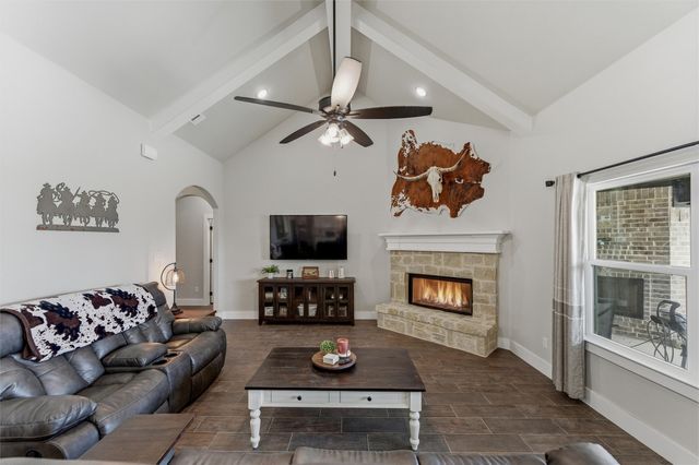 3020 Westfork Way, Springtown, TX 76082