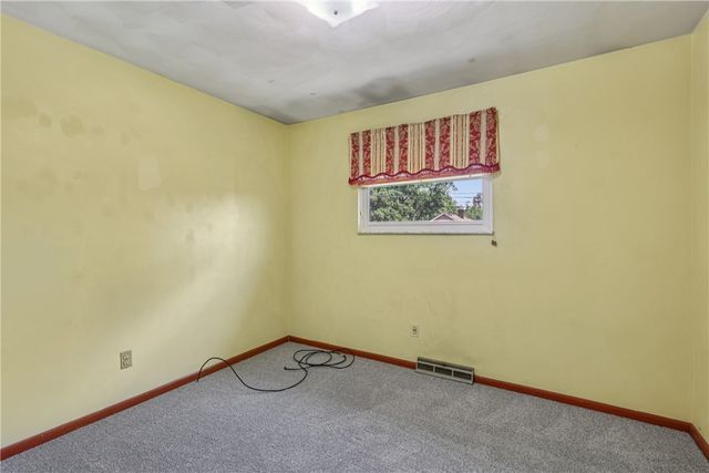 205 Tilford Rd, Penn Hills, PA 15235