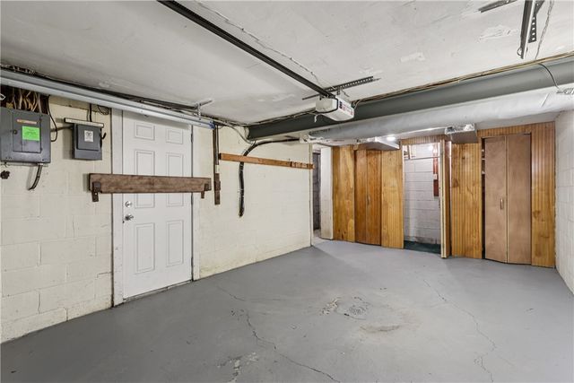 205 Tilford Rd, Penn Hills, PA 15235