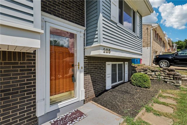 205 Tilford Rd, Penn Hills, PA 15235