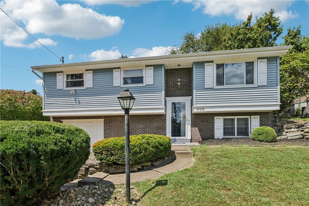 205 Tilford Rd, Penn Hills, PA 15235
