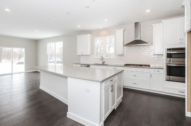 3812 Williams Street, Downers Grove, IL 60515