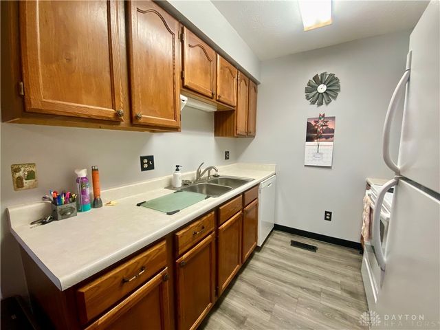 635 Kitrina Avenue B, Tipp City, OH 45371