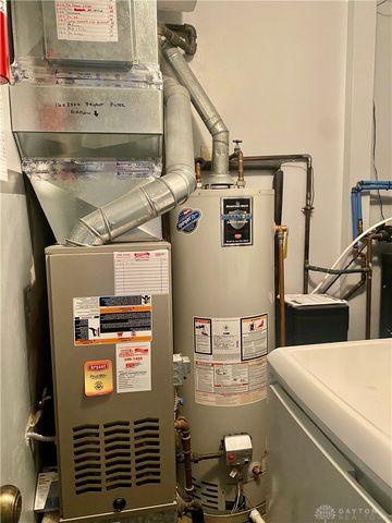 635 Kitrina Avenue B, Tipp City, OH 45371